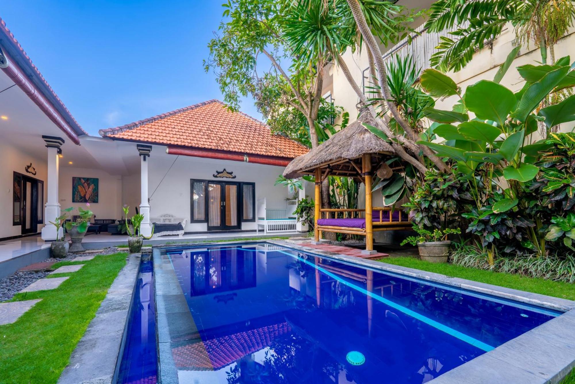 Walking To The Beach At Omahati Villa Canggu Exteriör bild